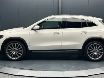 MERCEDES-BENZ GLA 200 d 4Matic AMG-Line