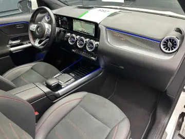 MERCEDES-BENZ GLA 200 d 4Matic AMG-Line