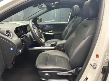 MERCEDES-BENZ GLA 200 d 4Matic AMG-Line