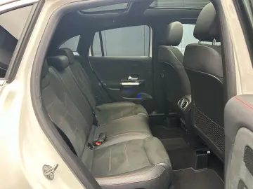 MERCEDES-BENZ GLA 200 d 4Matic AMG-Line
