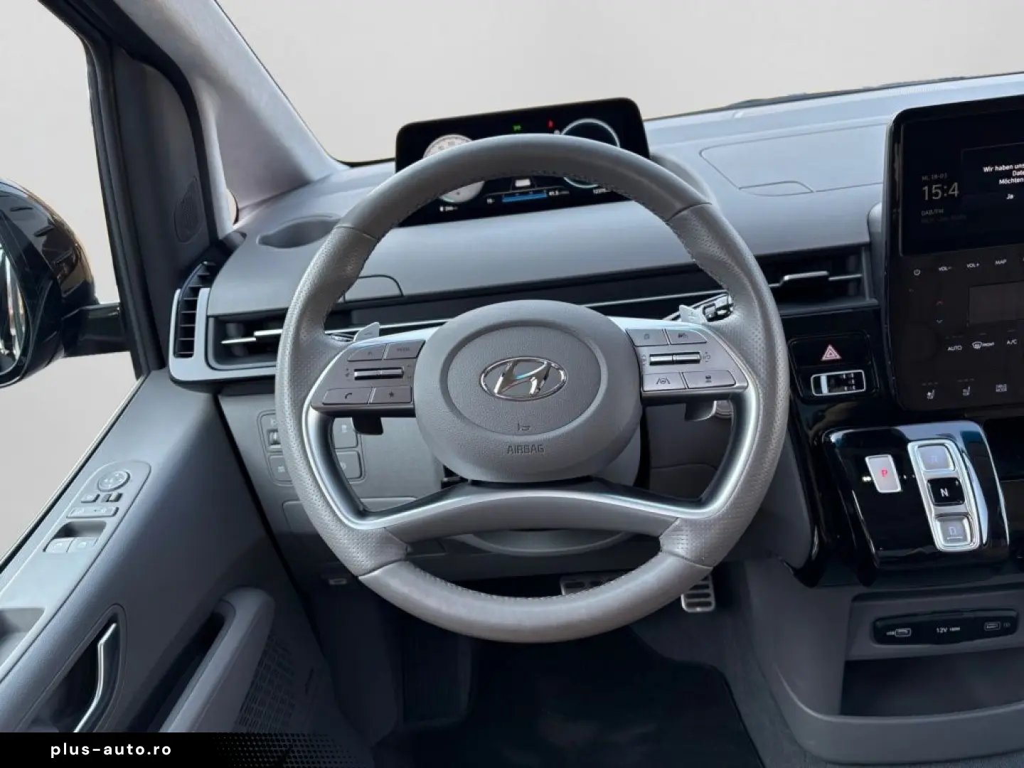 HYUNDAI STARIA 2.2 CRDi Signature 4WD (7-Sitzer) TEMP LM