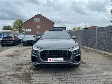 AUDI Q8 55 TFSI quattro