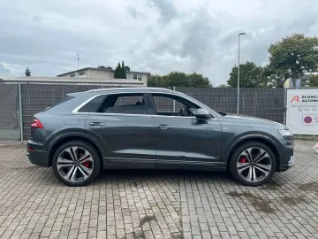 AUDI Q8 55 TFSI quattro