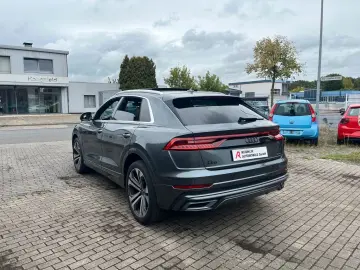AUDI Q8 55 TFSI quattro