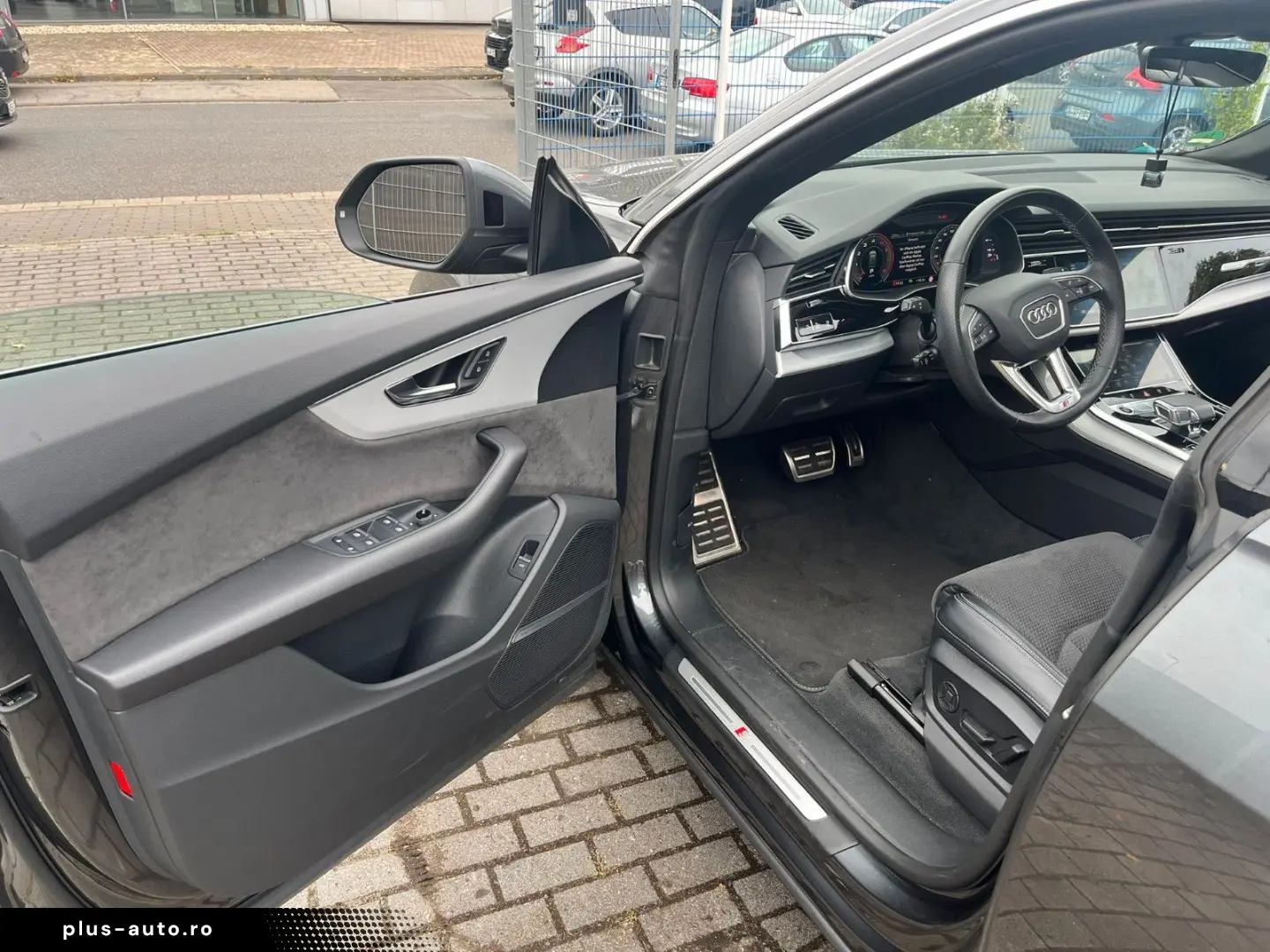 AUDI Q8 55 TFSI quattro