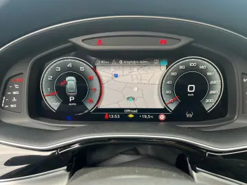 AUDI Q8 55 TFSI quattro