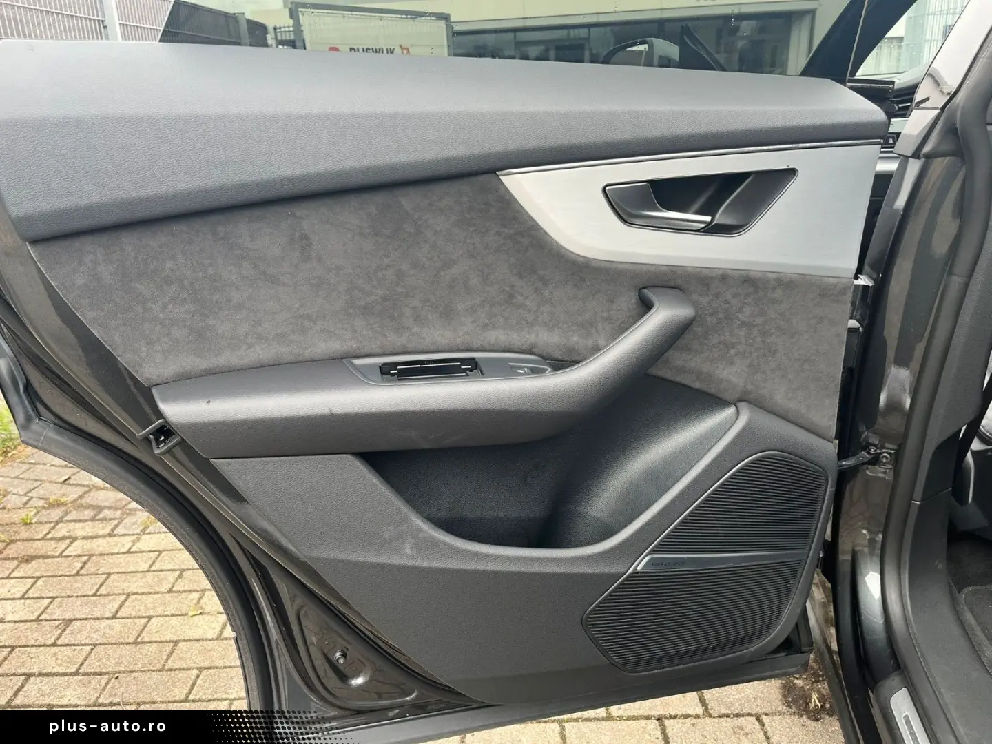 AUDI Q8 55 TFSI quattro