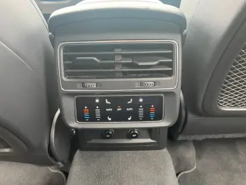 AUDI Q8 55 TFSI quattro