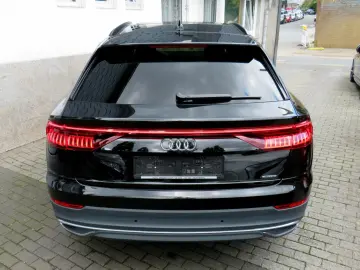 AUDI Q8 45 TDI quattro