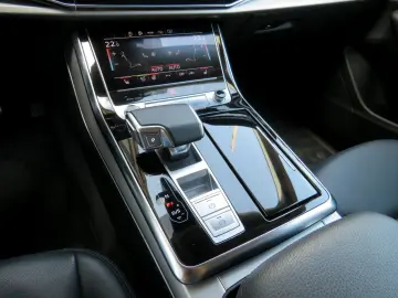 AUDI Q8 45 TDI quattro