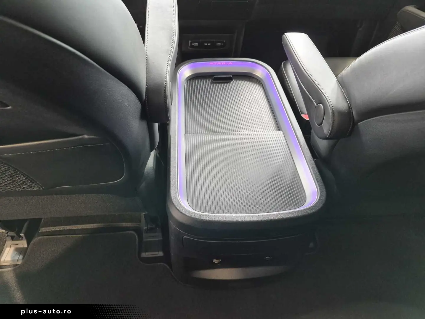 HYUNDAI STARIA 2.2 CRDi Signature  4WD 7-Sitze ACC LED