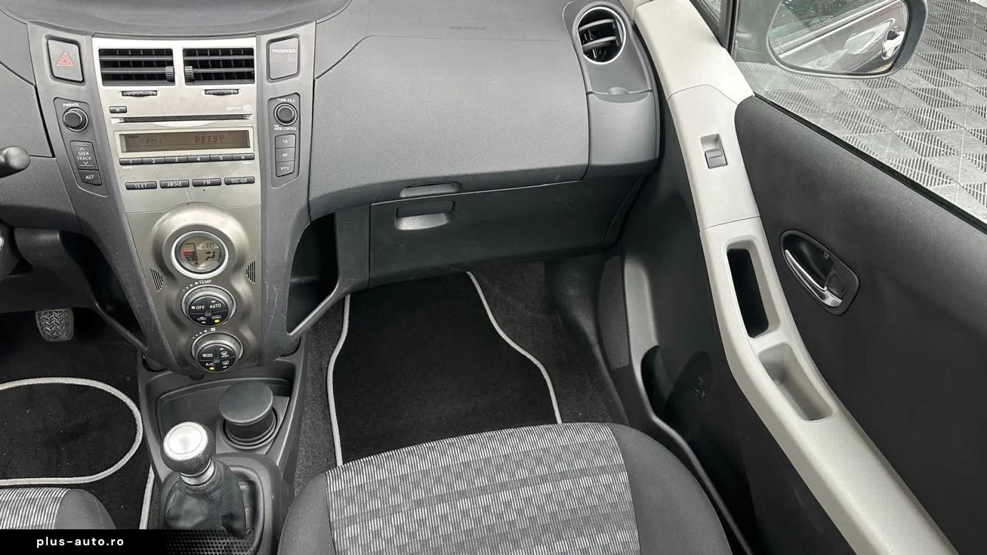 Toyota Yaris 1.4 Benzina 100 CP An 2011