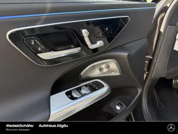MERCEDES-BENZ E 220 d AMG Premium Night