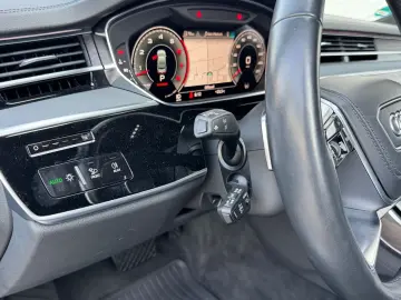 AUDI A8 55 TFSI quattro S Pano ACC B&O H.UP Soft