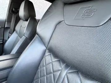 AUDI A8 55 TFSI quattro S Pano ACC B&O H.UP Soft
