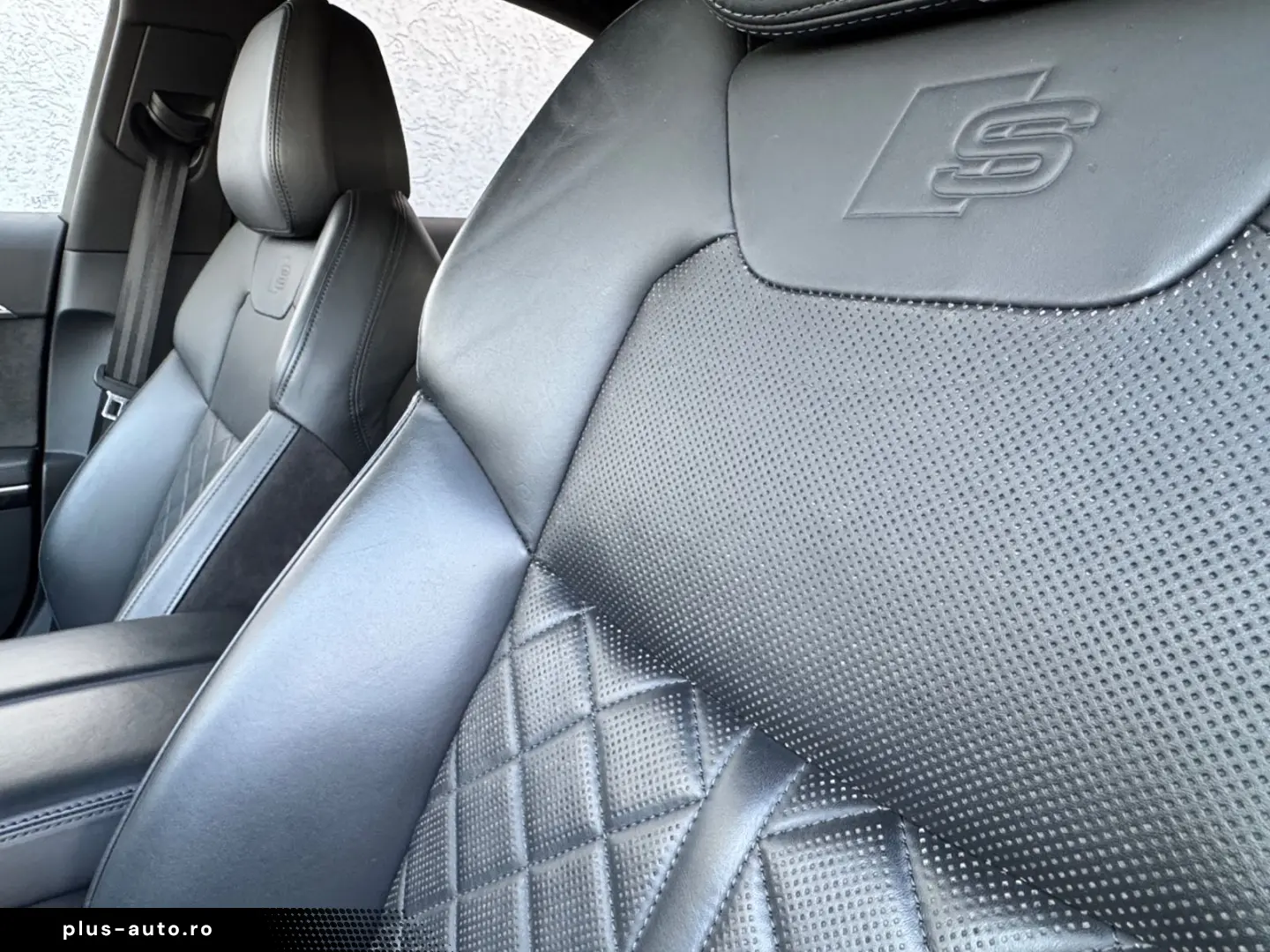 AUDI A8 55 TFSI quattro S Pano ACC B&O H.UP Soft