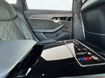 AUDI A8 55 TFSI quattro S Pano ACC B&O H.UP Soft