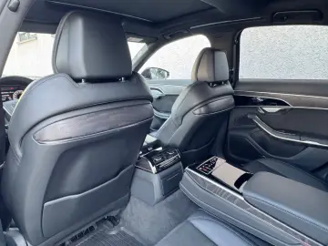 AUDI A8 55 TFSI quattro S Pano ACC B&O H.UP Soft