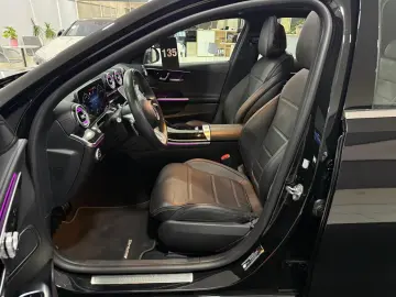 MERCEDES-BENZ C 300 4M 9G AMG-LINE