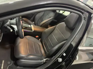 MERCEDES-BENZ C 300 4M 9G AMG-LINE