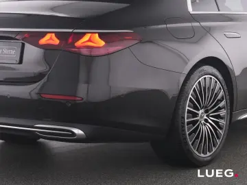 MERCEDES-BENZ E 220 d Exsclusive