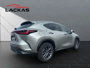 LEXUS NX 450h E-Four Pano Sitzbelüftung HUD