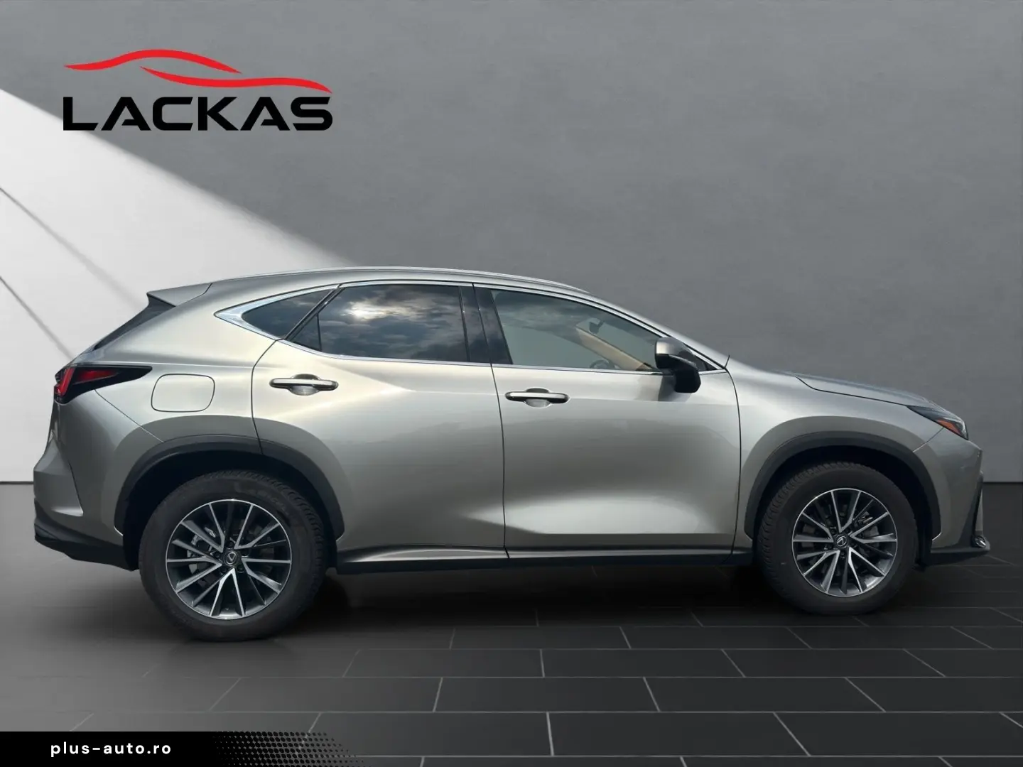 LEXUS NX 450h E-Four Pano Sitzbelüftung HUD