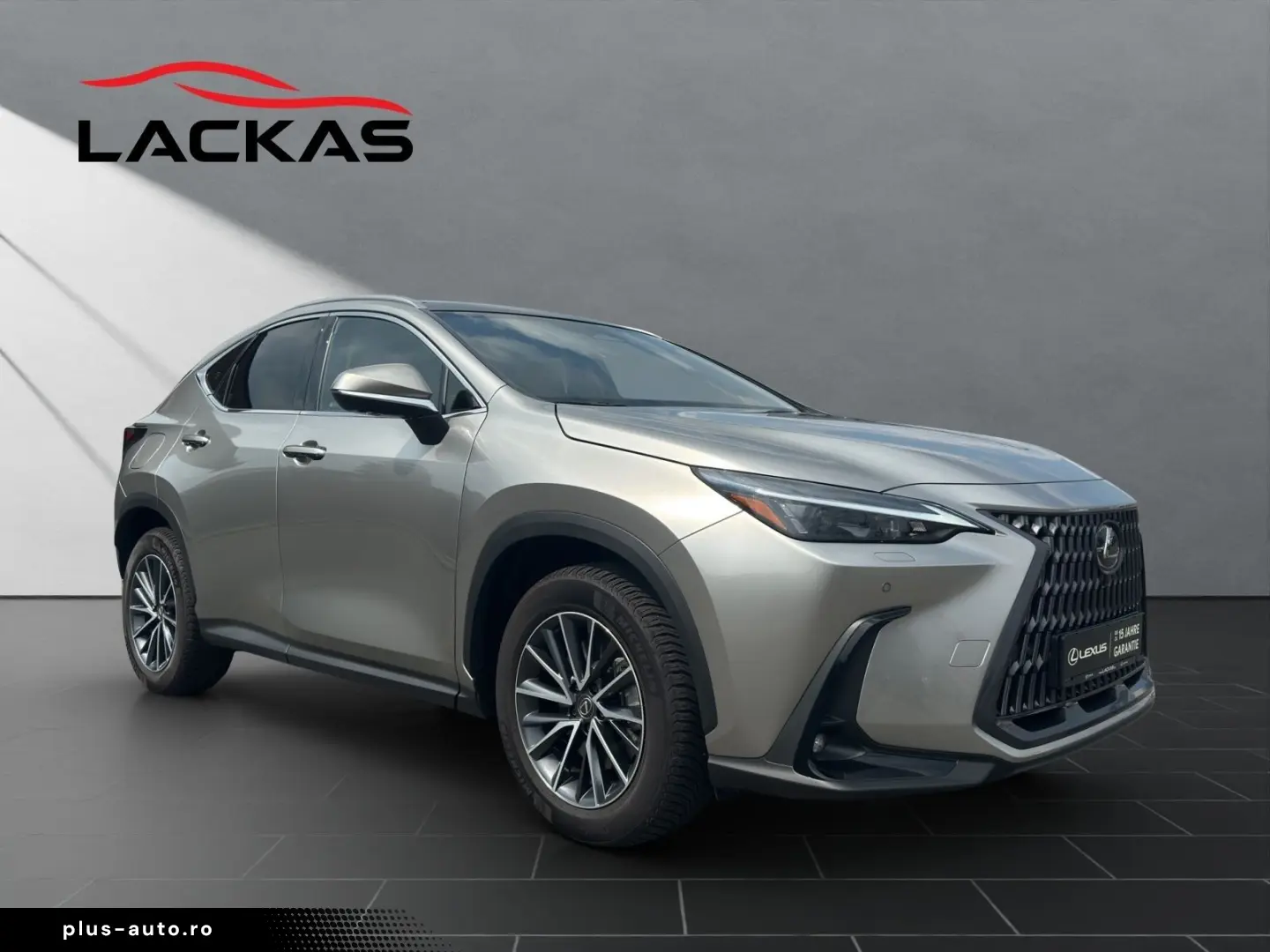LEXUS NX 450h E-Four Pano Sitzbelüftung HUD