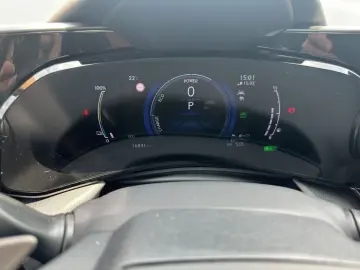 LEXUS NX 450h E-Four Pano Sitzbelüftung HUD