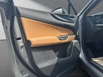 LEXUS NX 450h E-Four Pano Sitzbelüftung HUD