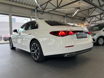 MERCEDES-BENZ E 220 d Avantgarde