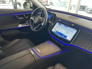 MERCEDES-BENZ E 220 d Avantgarde