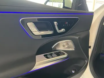 MERCEDES-BENZ E 220 d Avantgarde