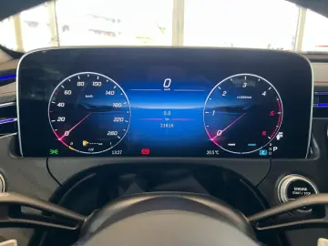 MERCEDES-BENZ E 220 d Avantgarde