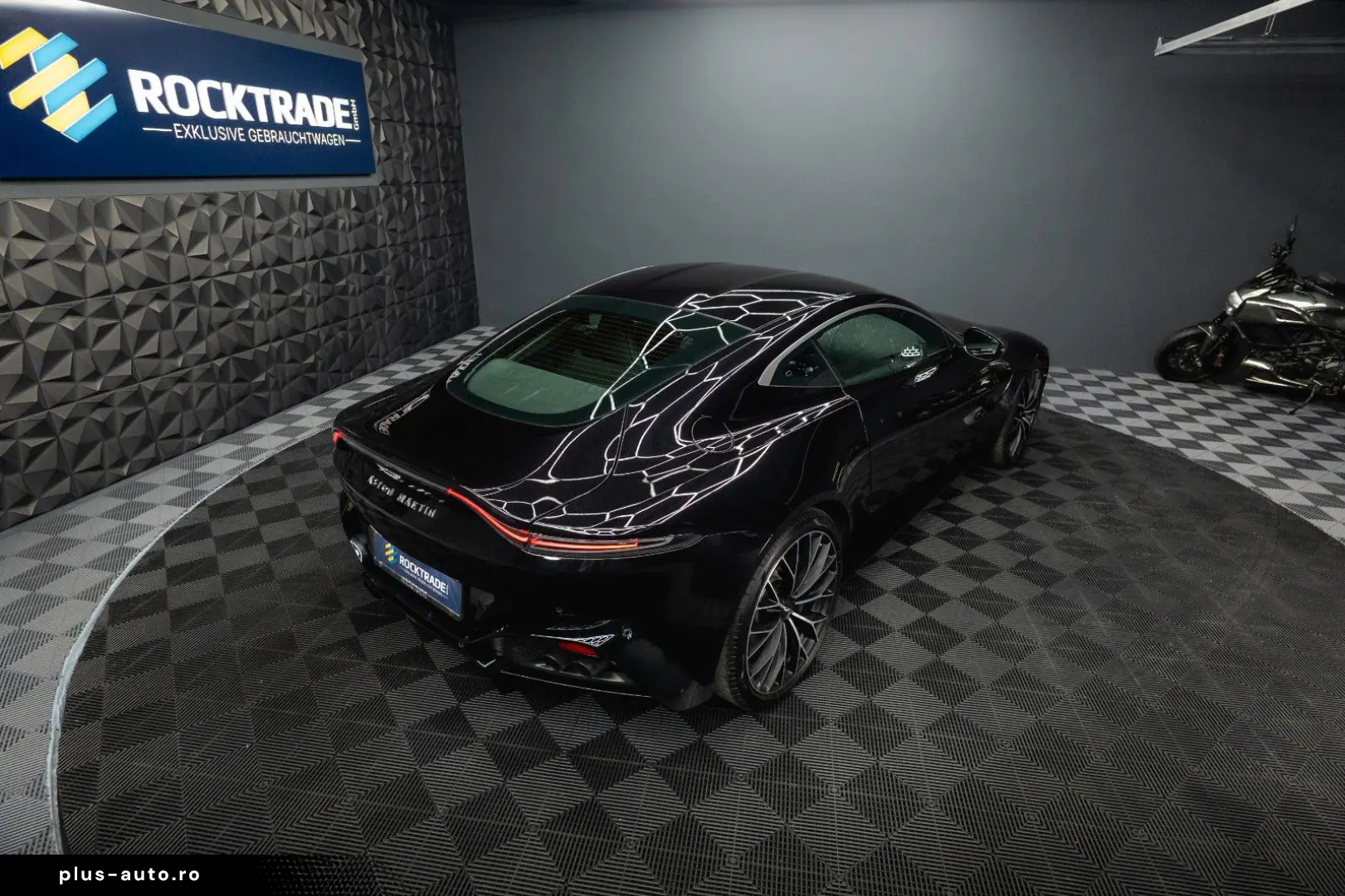 ASTON MARTIN V8 Vantage 4.0 V8 DB11 Coupe  1.Hand 360 Memory