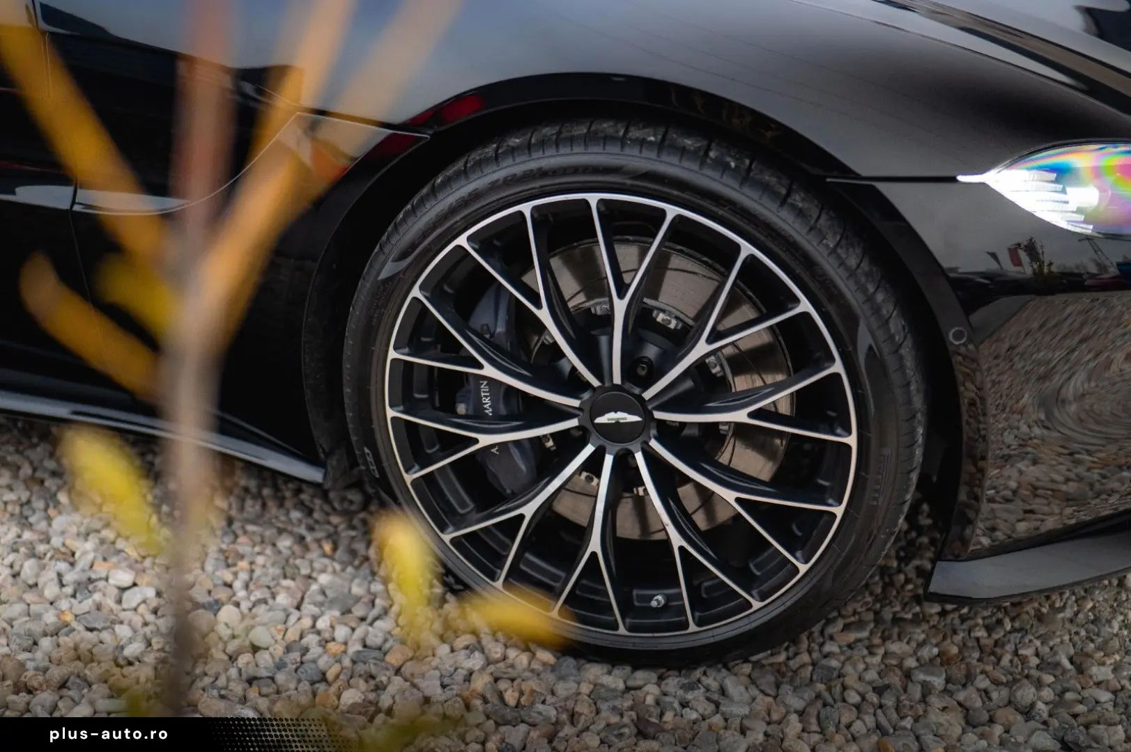 ASTON MARTIN V8 Vantage 4.0 V8 DB11 Coupe  1.Hand 360 Memory