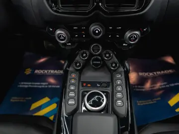 ASTON MARTIN V8 Vantage 4.0 V8 DB11 Coupe  1.Hand 360 Memory