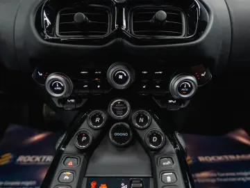 ASTON MARTIN V8 Vantage 4.0 V8 DB11 Coupe  1.Hand 360 Memory