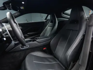 ASTON MARTIN V8 Vantage 4.0 V8 DB11 Coupe  1.Hand 360 Memory