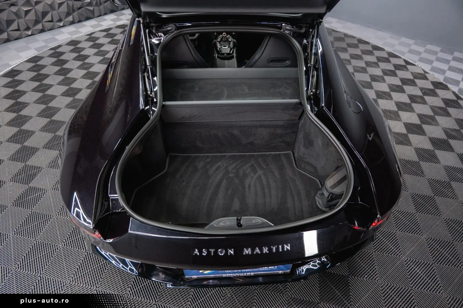 ASTON MARTIN V8 Vantage 4.0 V8 DB11 Coupe  1.Hand 360 Memory