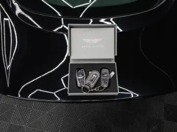 ASTON MARTIN V8 Vantage 4.0 V8 DB11 Coupe  1.Hand 360 Memory