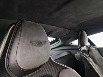 ASTON MARTIN V8 Vantage F1 Carbon Performance Sitze