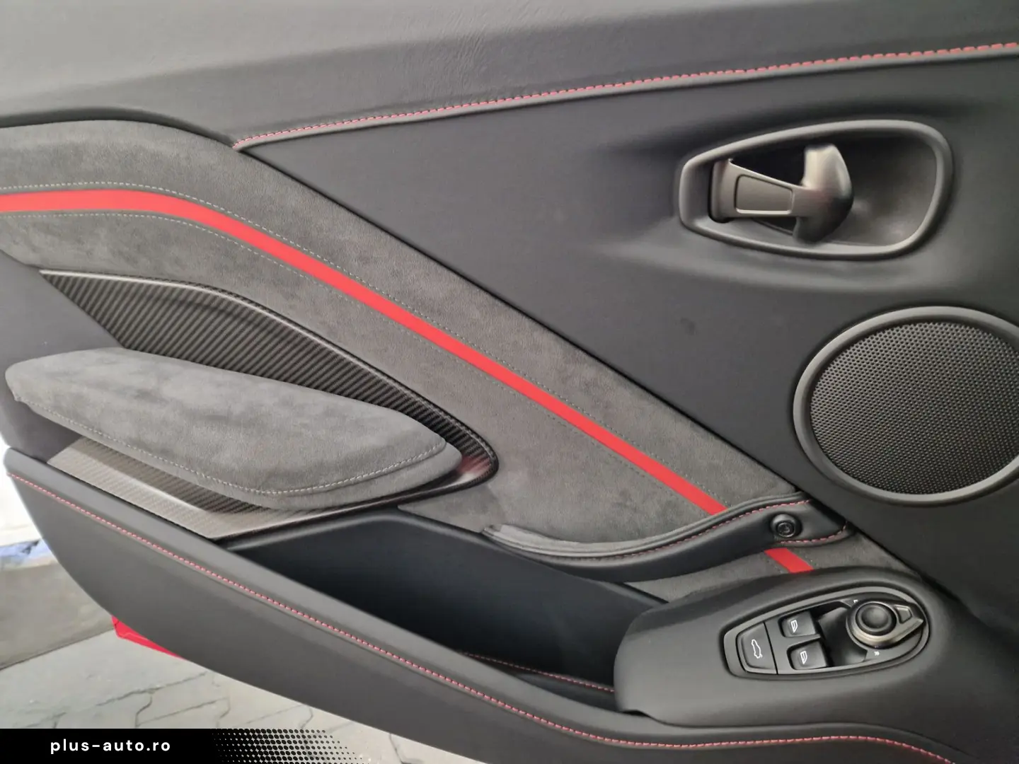 ASTON MARTIN V8 Vantage F1 Carbon Performance Sitze