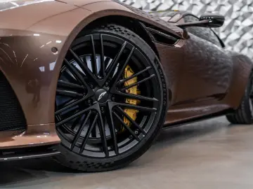 ASTON MARTIN DB12 Coupe  Carbon  B&O  Carbon Keramik