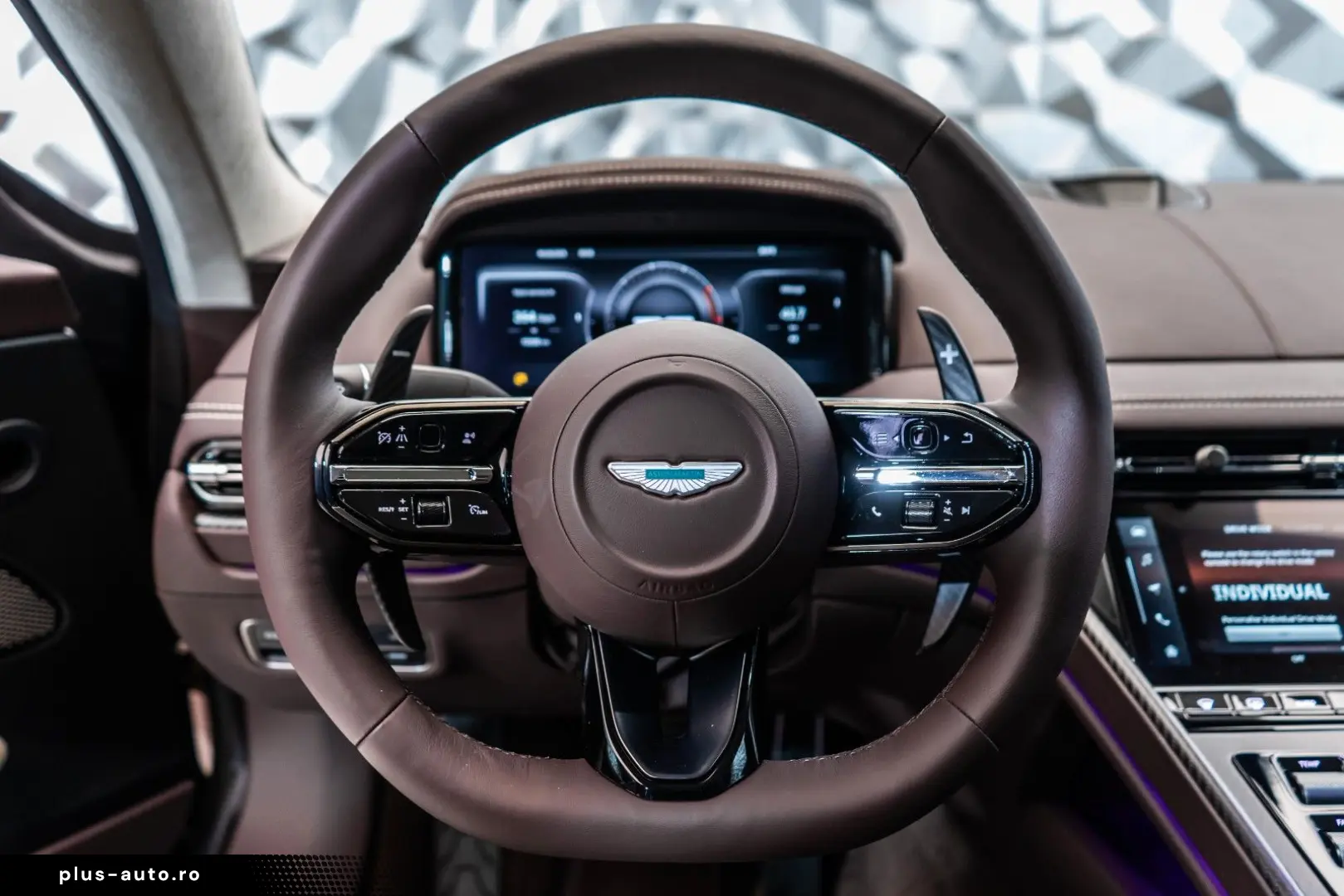 ASTON MARTIN DB12 Coupe  Carbon  B&O  Carbon Keramik