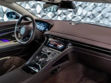 ASTON MARTIN DB12 Coupe  Carbon  B&O  Carbon Keramik