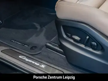 Porsche Cayenne S E-Hybrid Coupe Black Edition