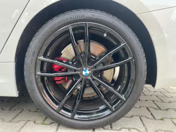 BMW 330 i xDri MSport