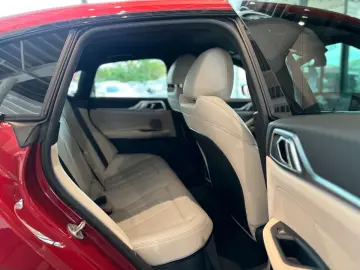 BMW i4 eDrive40