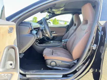 MERCEDES-BENZ CLA 180 AMG Line